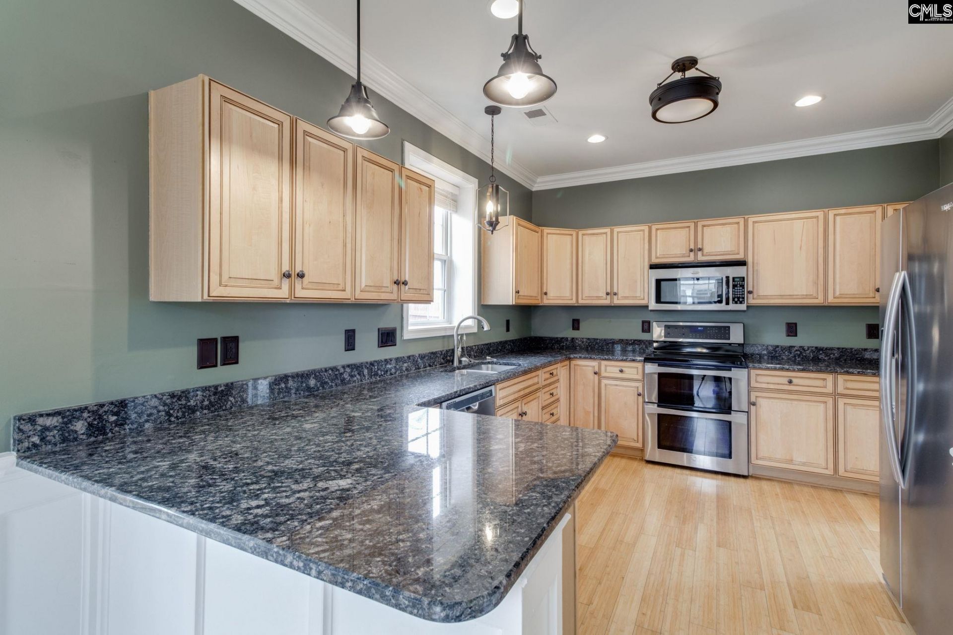 626 Harbour Pointe Drive  Photo 9