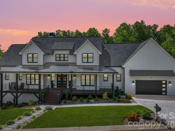 90 Gracie Lane, Weaverville, NC 28787
