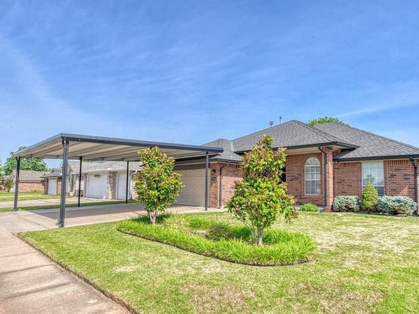 901 SE 36th Street, Moore, OK 73160