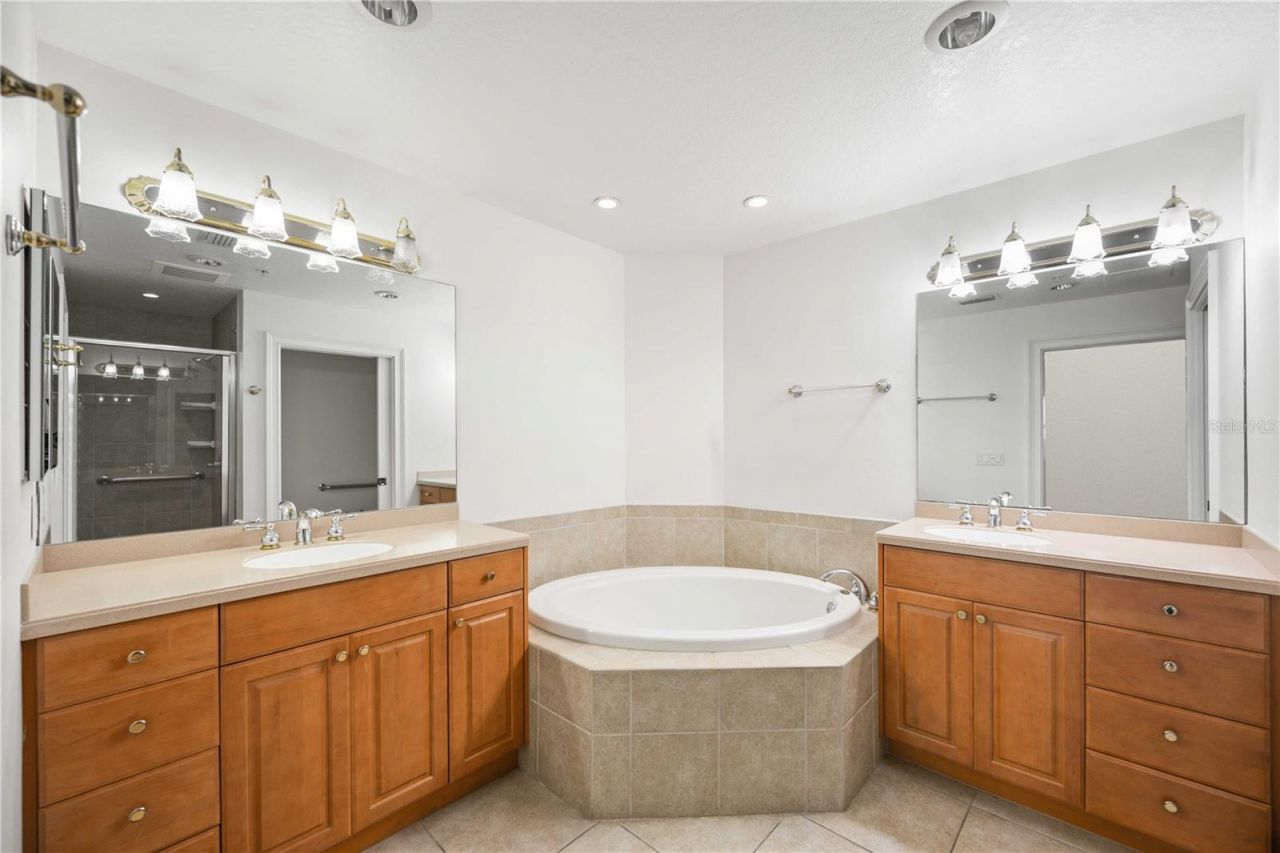 606 Riviera Dunes Way, Unit 302, Palmetto, FL 34221 Photo