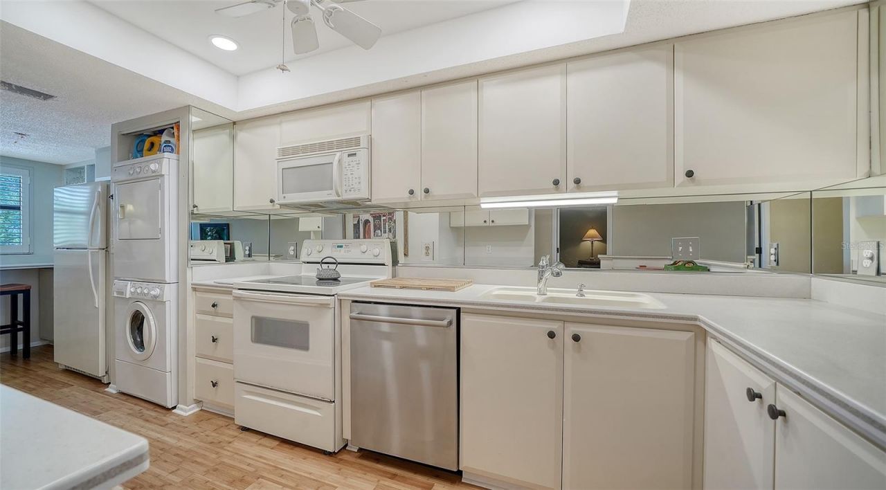 8773 Midnight Pass Road, Unit 302G, Sarasota, FL 34242 Photo