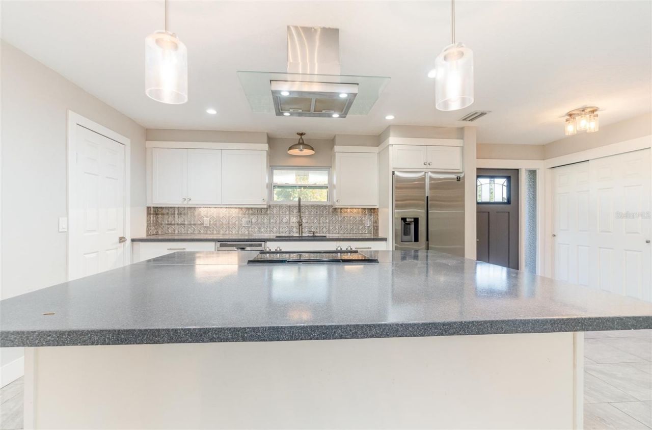 2746 Hibiscus Street , Sarasota, FL 34239 Photo