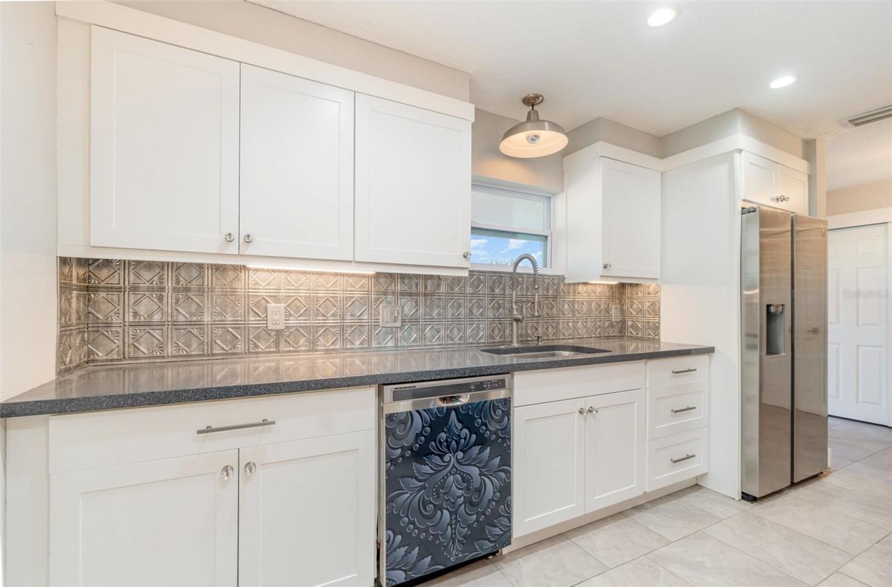 2746 Hibiscus Street , Sarasota, FL 34239 Photo