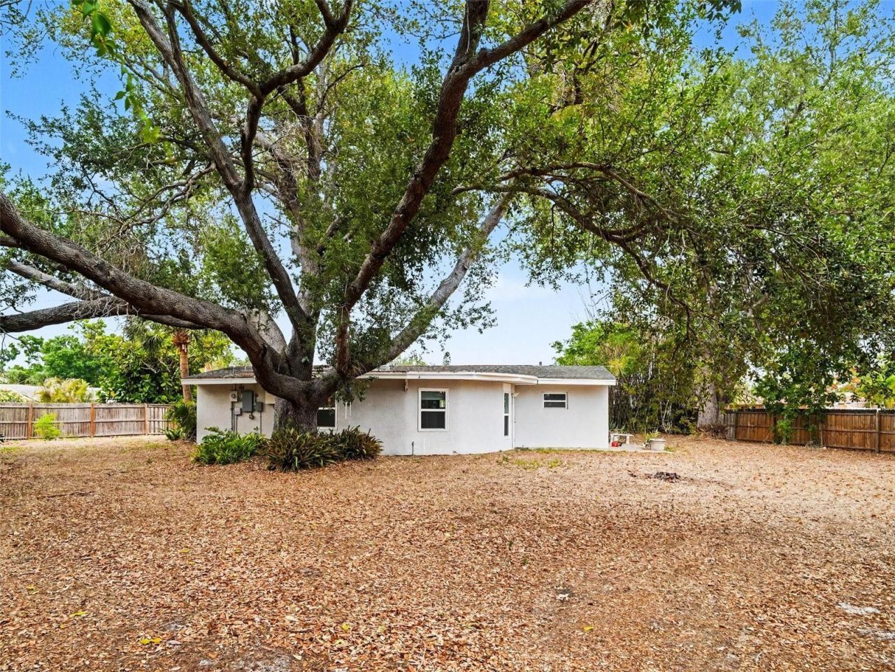 2746 Hibiscus Street , Sarasota, FL 34239 Photo
