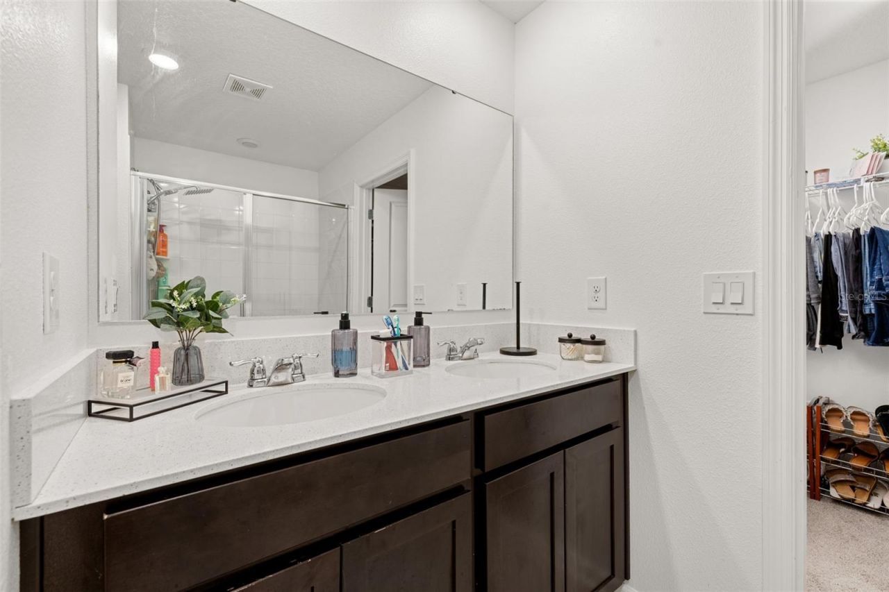 1066 Berry Lane, Davenport, FL 33837 Photo