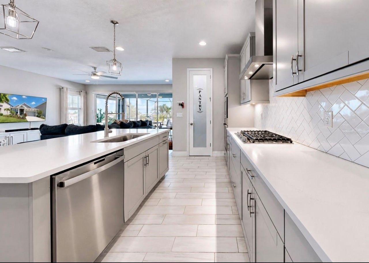 6364 Roadstead Court , Apollo Beach, FL 33572 Photo