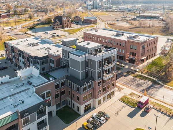 420 12th Avenue SE, Unit Floors 2 &, Cedar Rapids, IA 52401