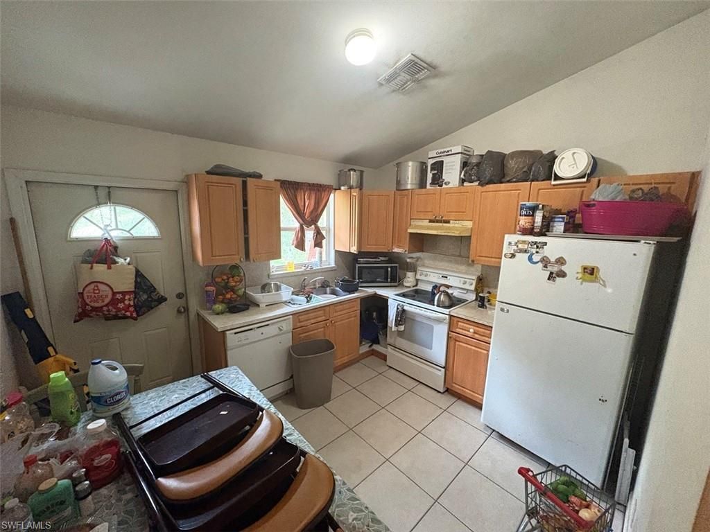 3123 Pine Tree Dr, Naples, FL 34112 Photo
