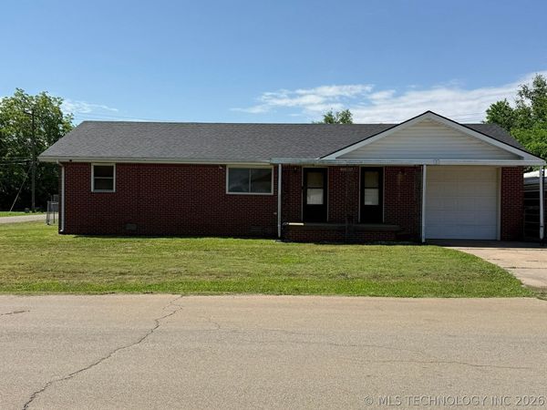 1445 E Oak Street , Cushing, OK 74023