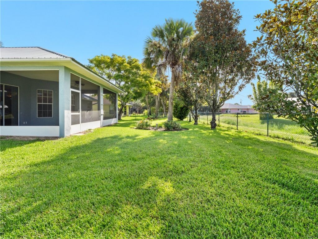 107 Larchmont Terrace, Sebastian, FL 32958 Photo