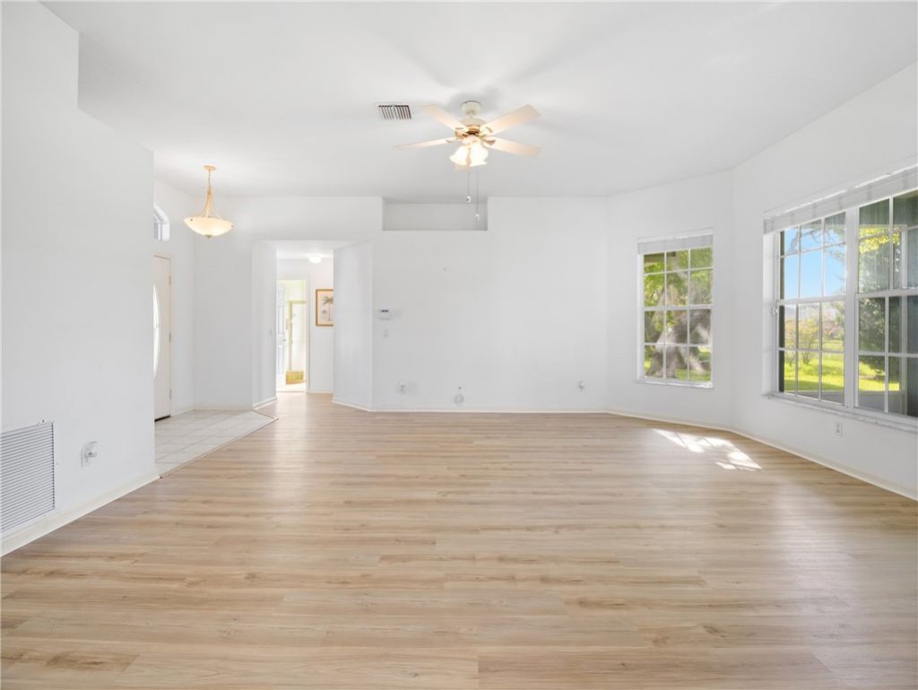 107 Larchmont Terrace, Sebastian, FL 32958 Photo