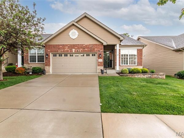 16128 Amber Vista Drive , Ballwin, MO 63021