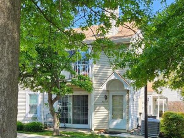 300 B MITTEN LANE , MOUNT LAUREL, NJ 08054