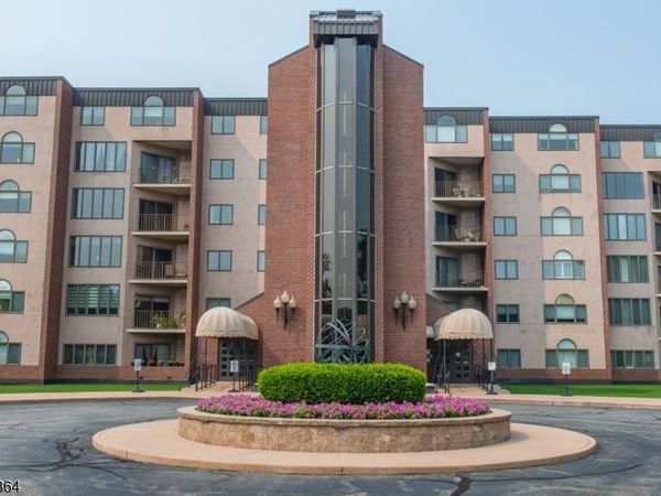 1360 Hamburg Tpke Unit 708, Wayne, NJ 07470