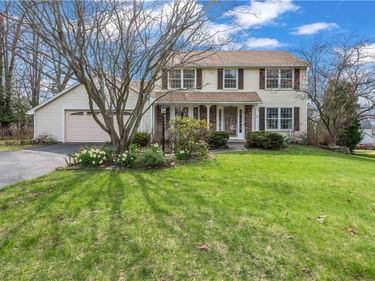 7 Whittlers Ridge, Pittsford, NY 14534