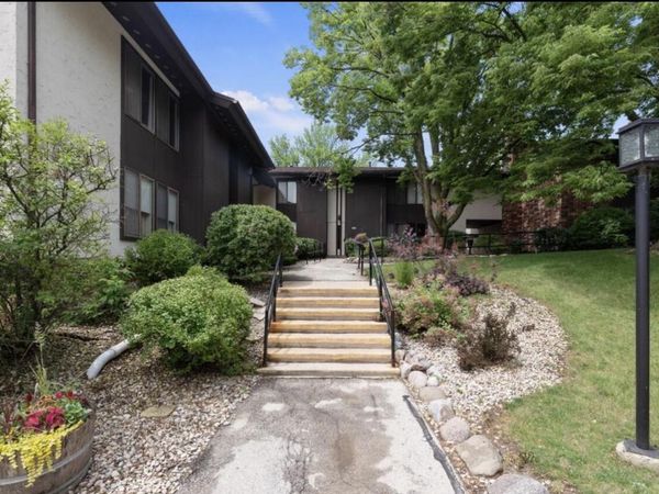 2430 W Good Hope Rd, Unit 44, Glendale, WI 53209