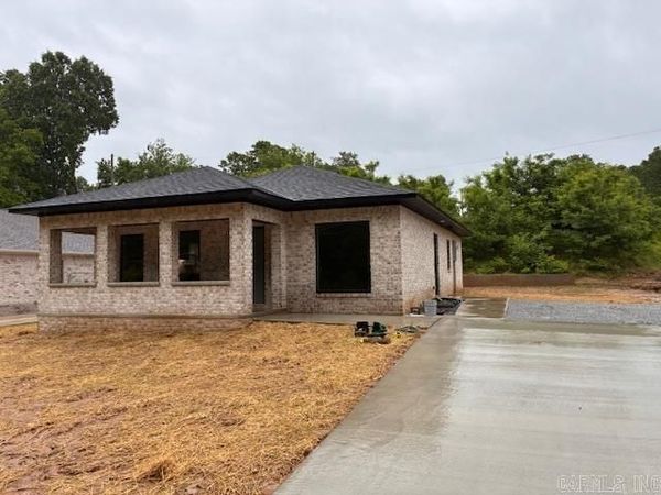 1801 H.F. Henson , Wynne, AR 72396