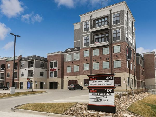 420 12th Avenue SE, Unit Floor 1, Cedar Rapids, IA 52401