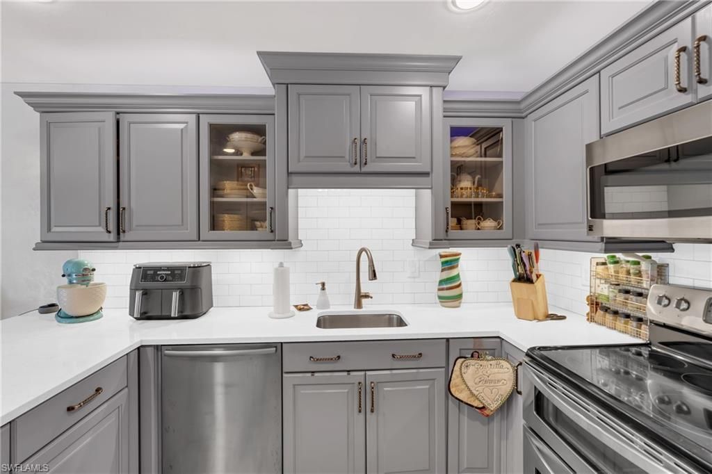 1443 Larkspur Dr , Fort Myers, FL 33901 Photo