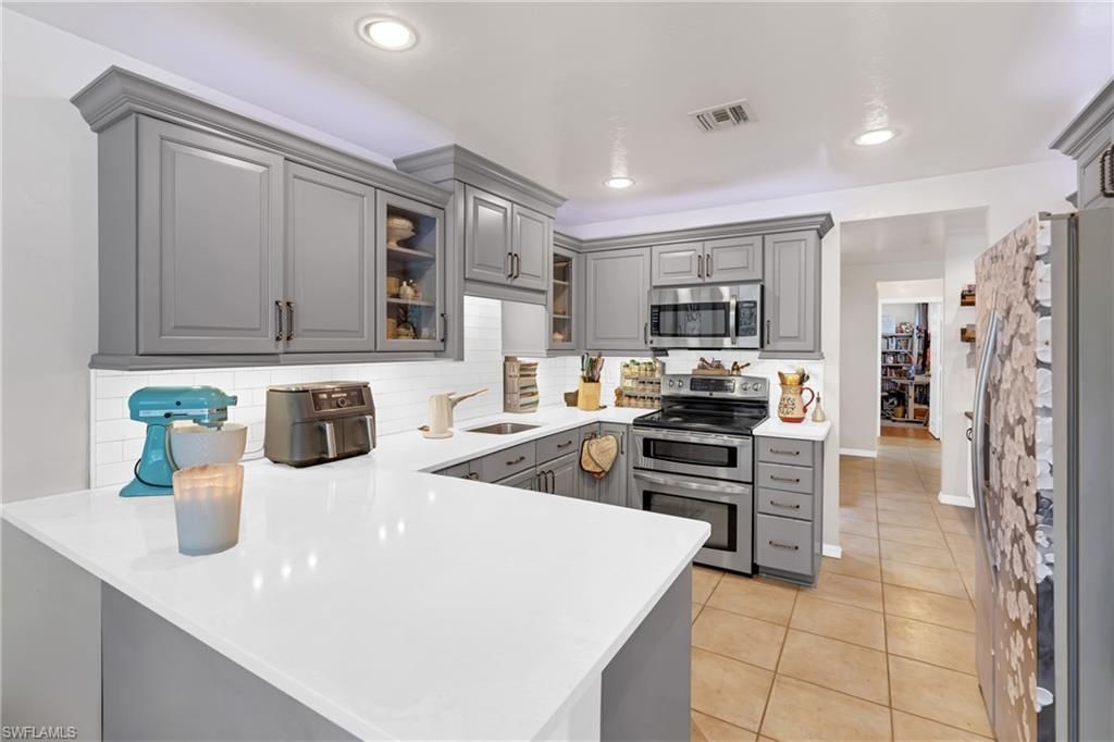 1443 Larkspur Dr , Fort Myers, FL 33901 Photo