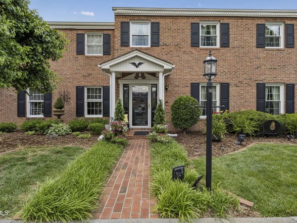 2734 East Oakland Avenue, Unit Apt E49, Johnson City, TN 37601
