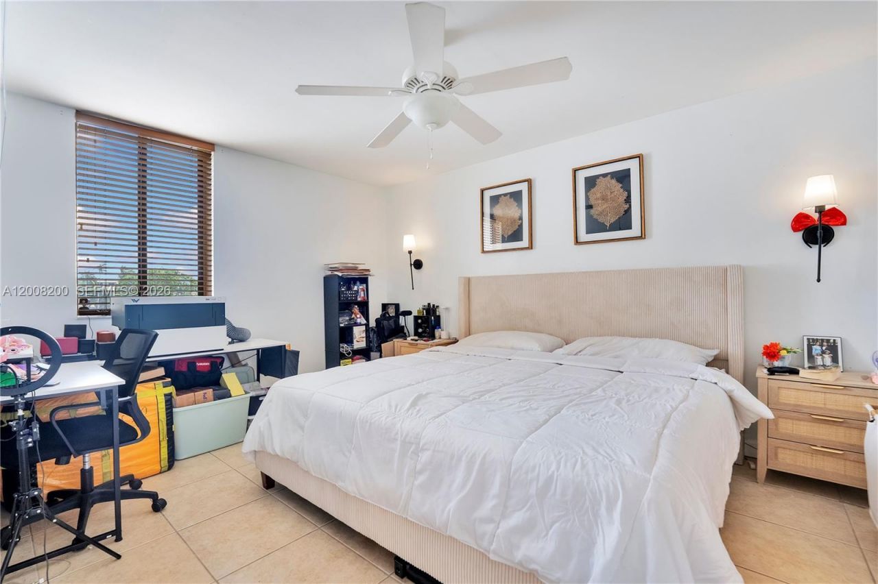 8261 NW 8th St , Unit 231, Miami, FL 33126 Photo