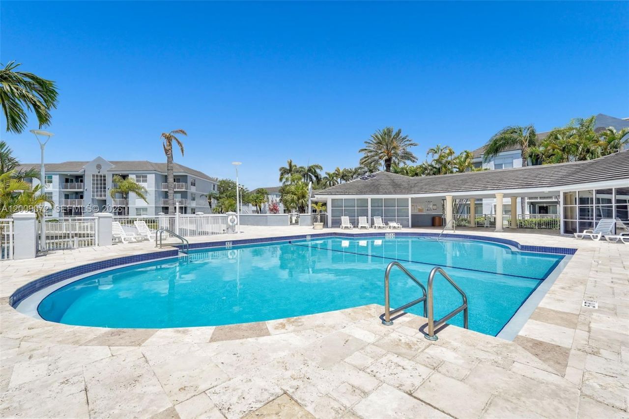 8680 SW 212th Street , Unit 105, Cutler Bay, FL 33189 Photo