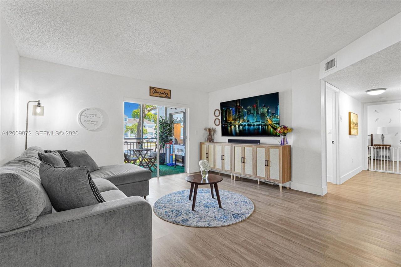 8680 SW 212th Street , Unit 105, Cutler Bay, FL 33189 Photo