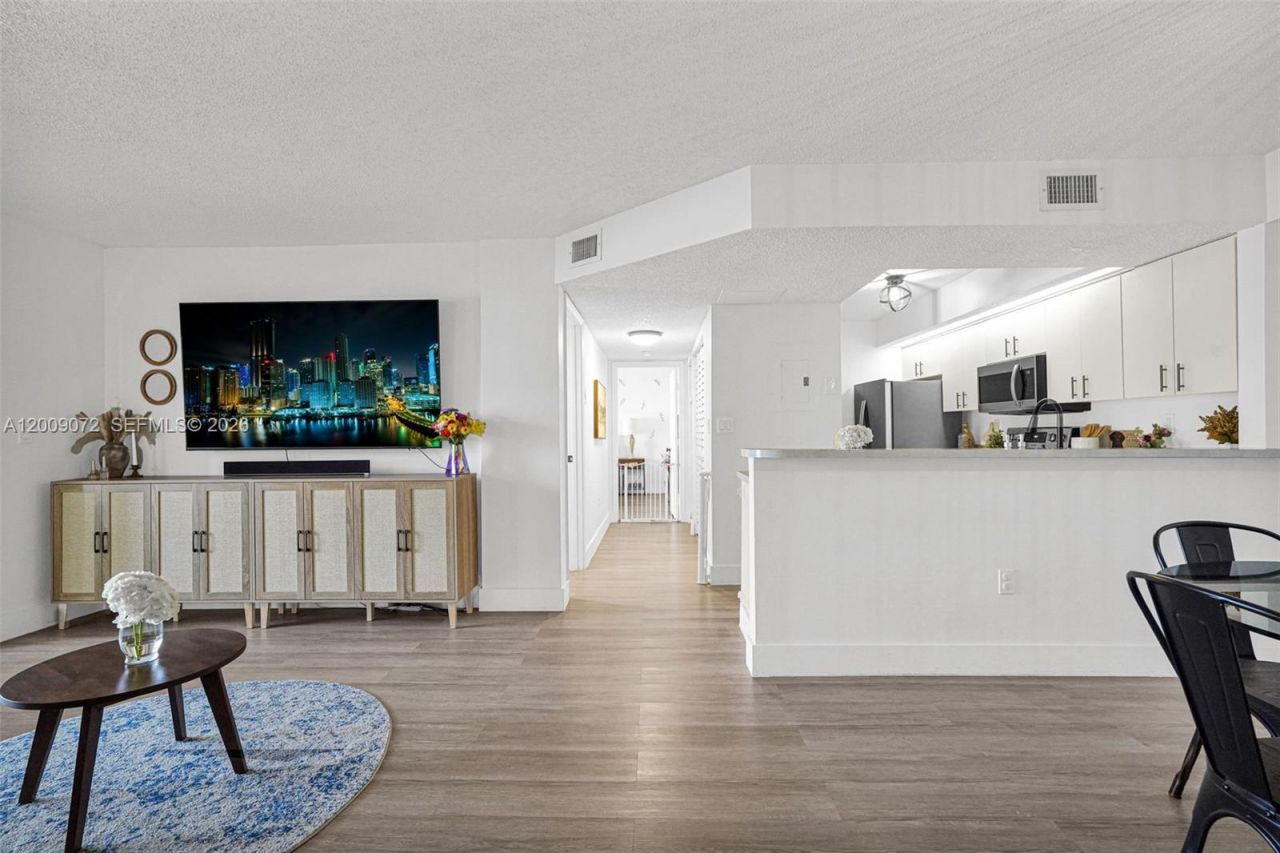 8680 SW 212th Street , Unit 105, Cutler Bay, FL 33189 Photo