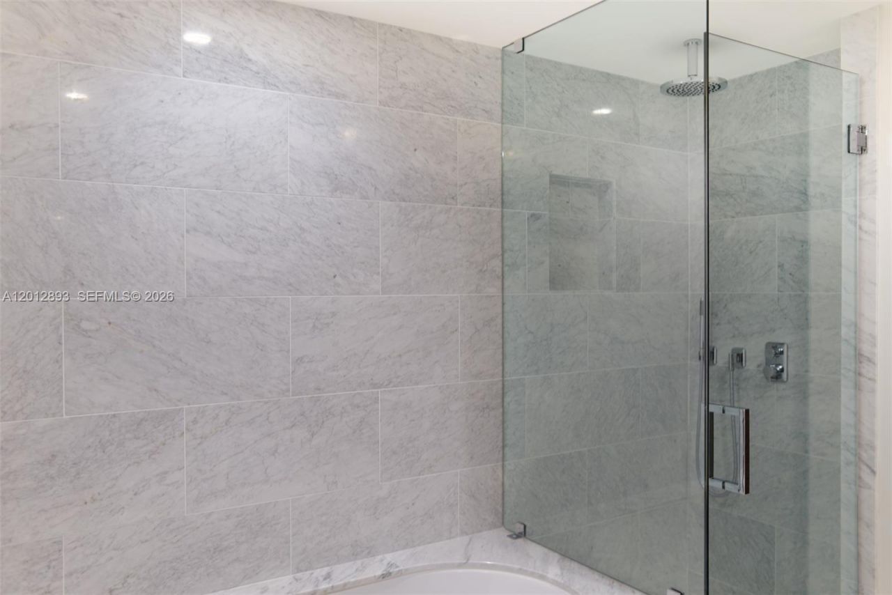 1000 Brickell Plz , Unit 3014, Miami, FL 33131 Photo