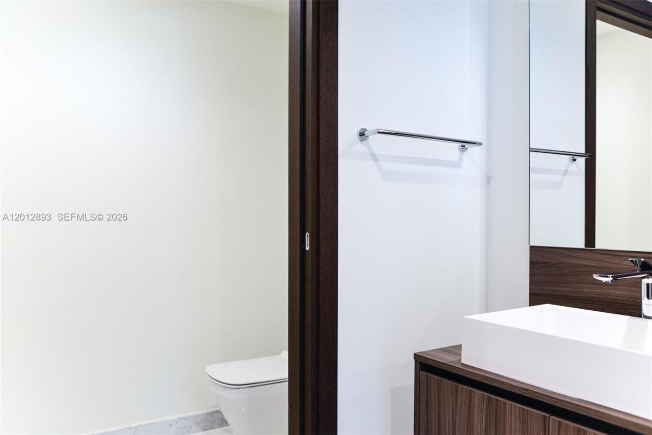 1000 Brickell Plz , Unit 3014, Miami, FL 33131 Photo