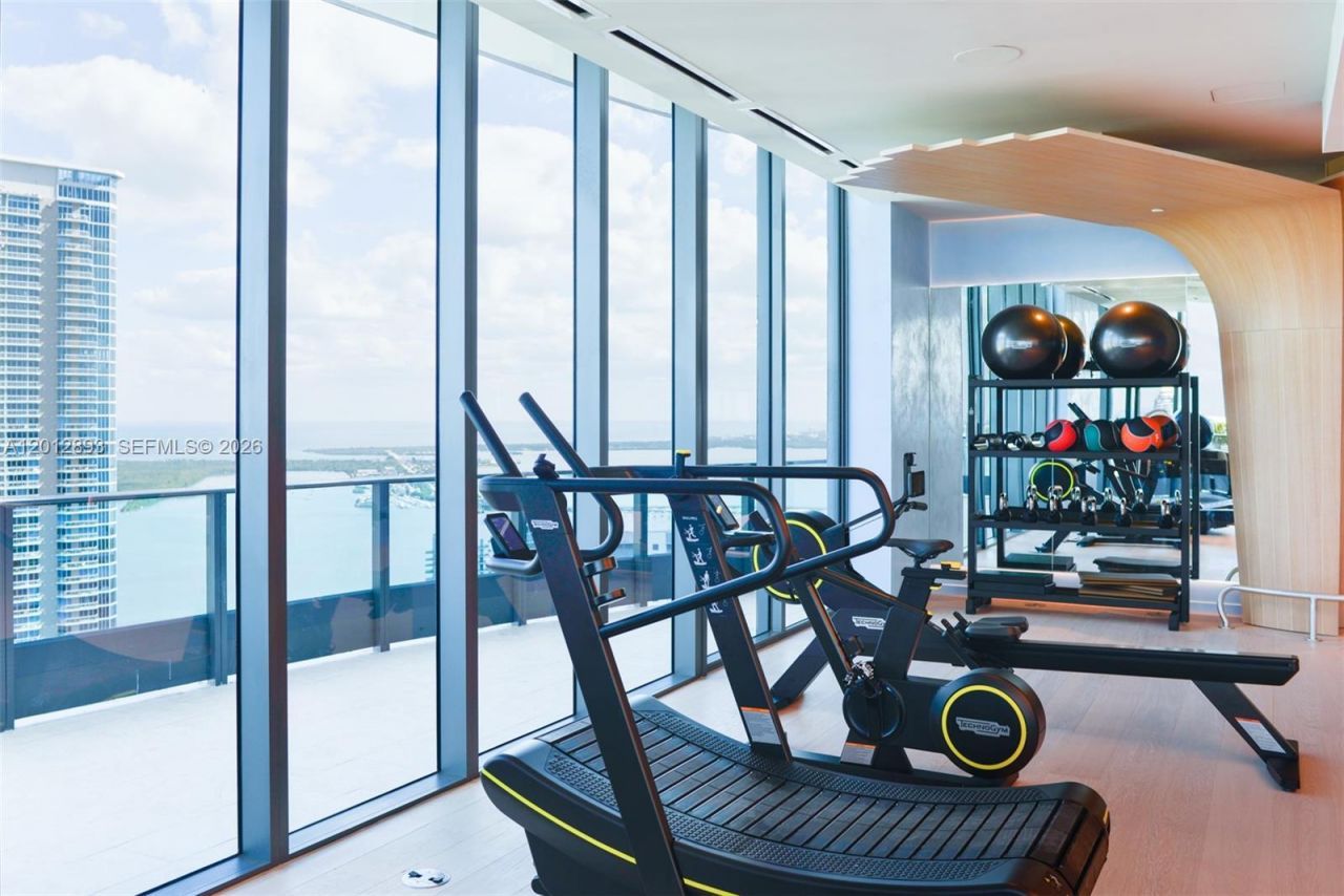 1000 Brickell Plz , Unit 3014, Miami, FL 33131 Photo