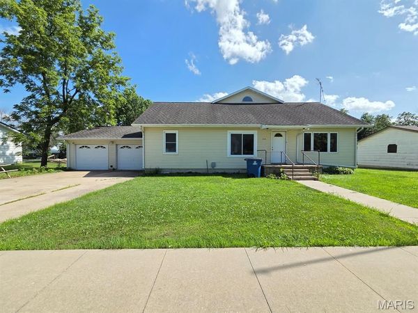 304 E Quincy Street, Lewistown, MO 63452