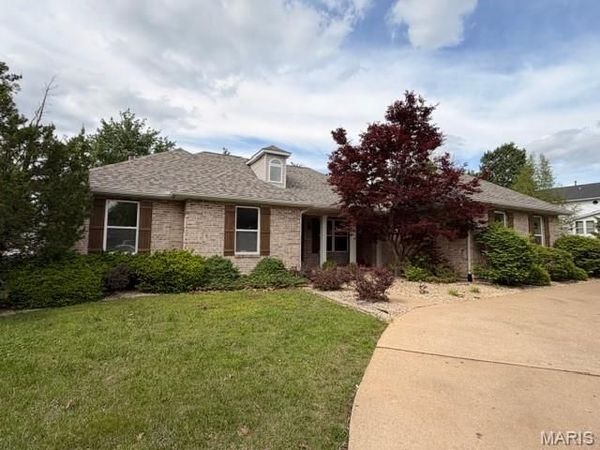 734 Blairbeth Drive , Weldon Spring, MO 63304