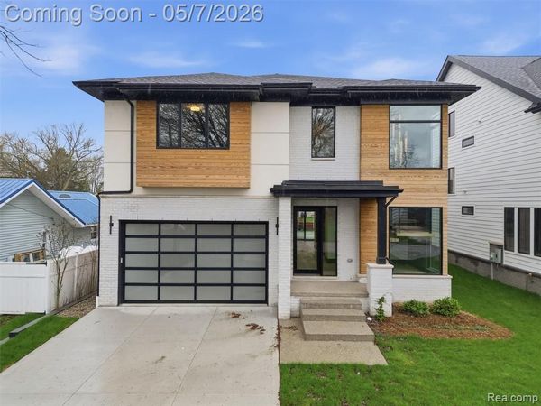 41215 Belvidere Street, Harrison Twp, MI 48045