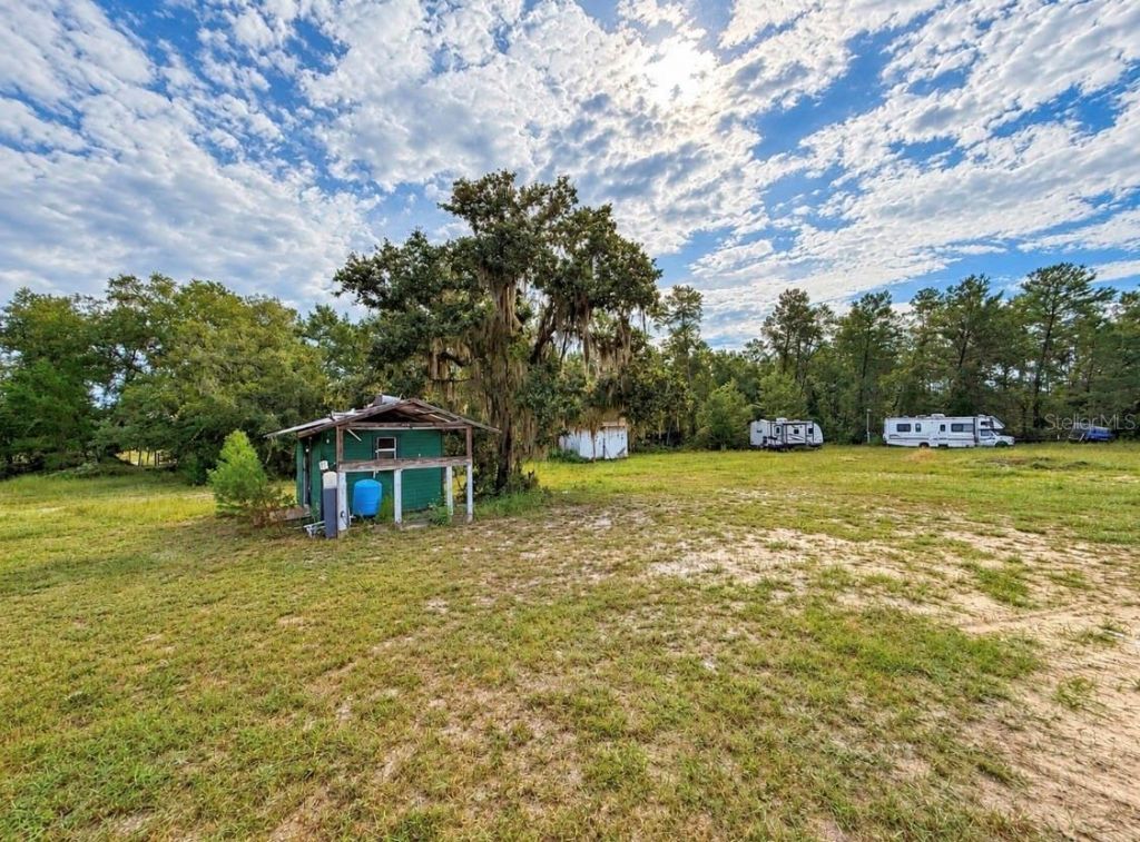 26106 Fishermans Road, Paisley, FL 32767 Photo
