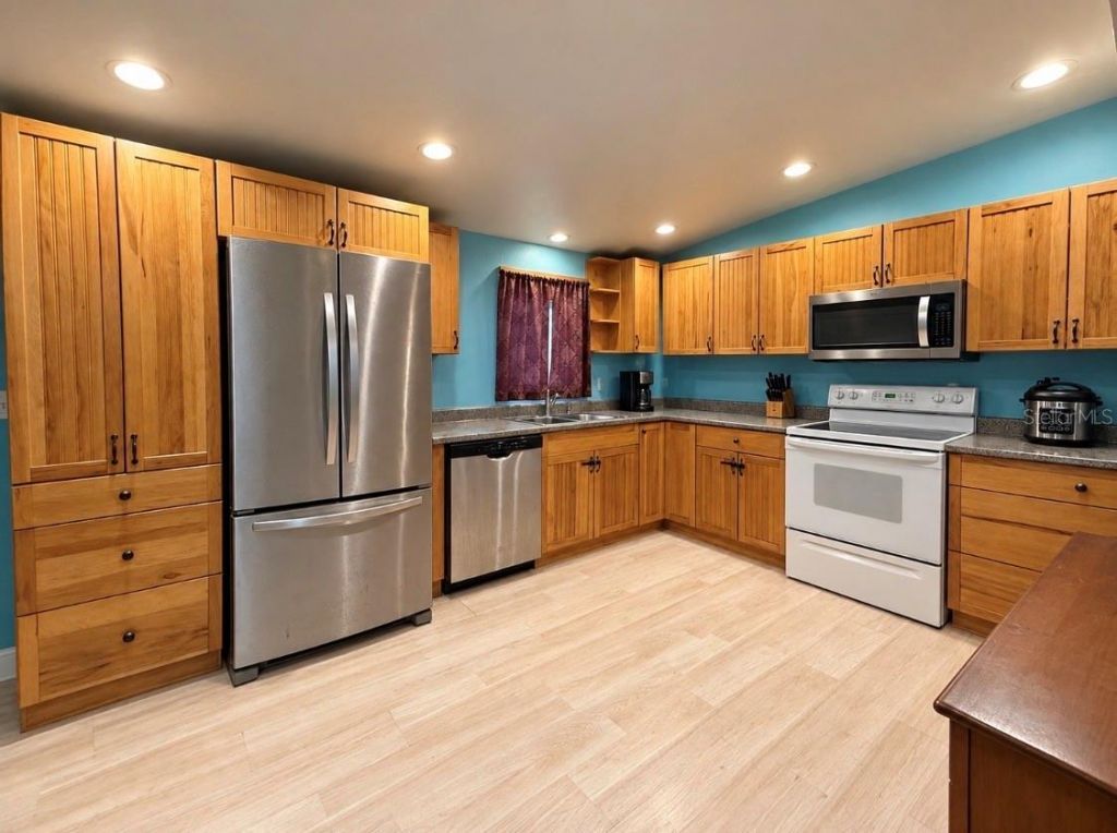 26106 Fishermans Road, Paisley, FL 32767 Photo