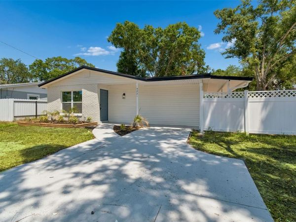 4221 EMPIRE PLACE , TAMPA, FL 33610
