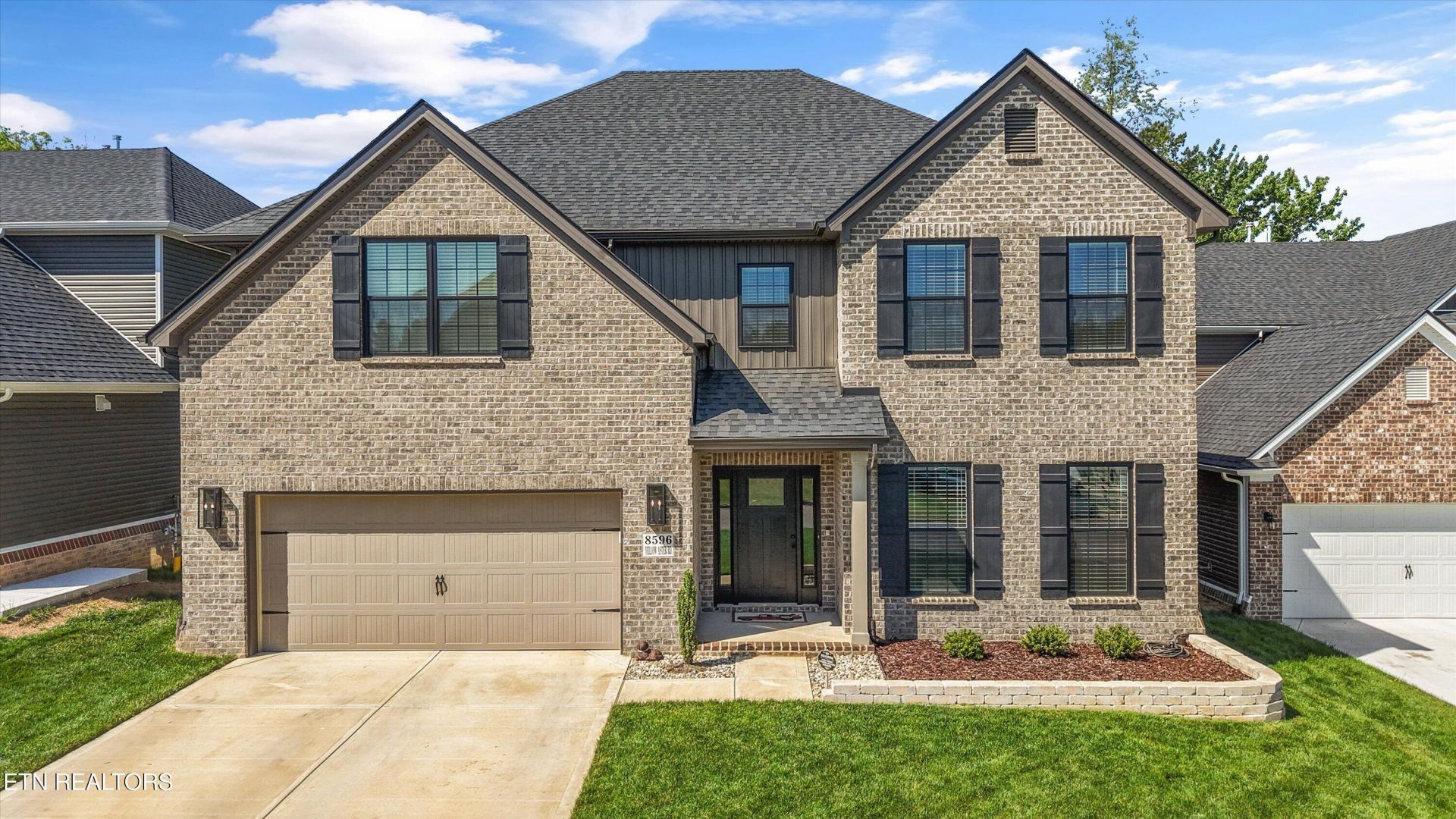 8596 Yellow Aster Rd, Knoxville, TN 37931 Main Photo