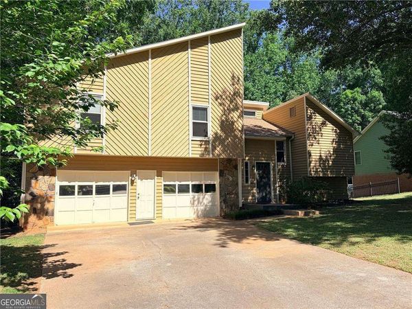 284 Angla Drive SE, Smyrna, GA 30082