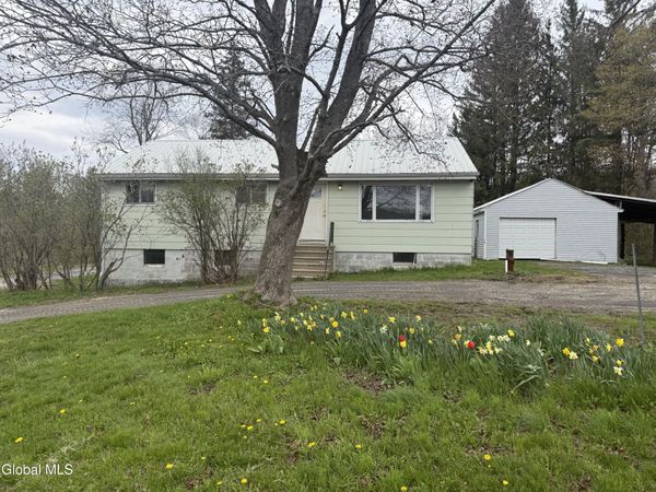 416 Long Road, East Berne, NY 12059