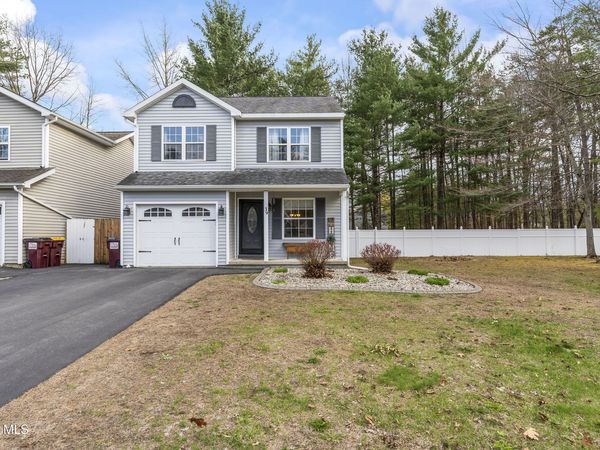39 Woodthrush Court, Ballston Spa, NY 12020