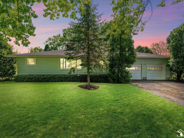 1880 Meadow Drive, Monroe, MI 48162