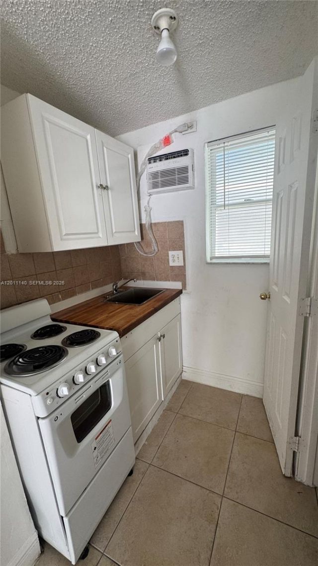 921 N 17th Ct, Unit 927, Hollywood, FL 33020 Photo