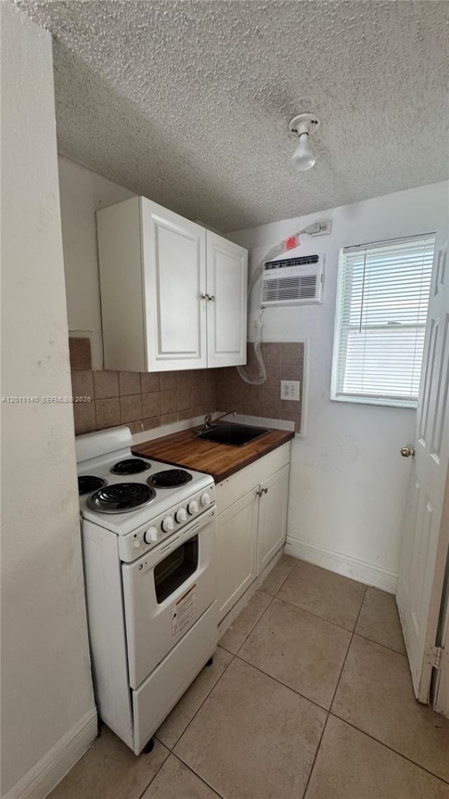 921 N 17th Ct, Unit 927, Hollywood, FL 33020 Photo