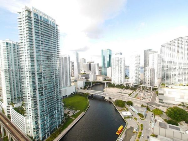 690 SW 1st Ct , Unit PHI04, Miami, FL 33130