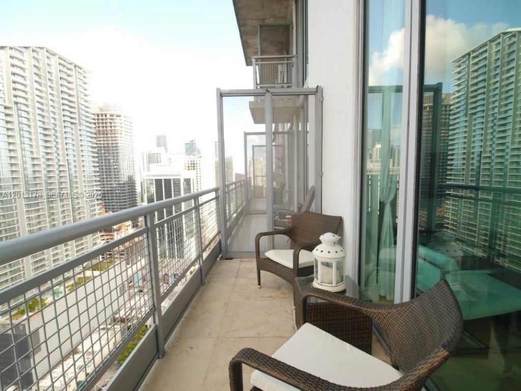 690 SW 1st Ct , Unit PHI04, Miami, FL 33130 Photo