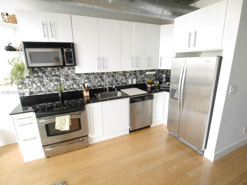 690 SW 1st Ct , Unit PHI04, Miami, FL 33130 Photo