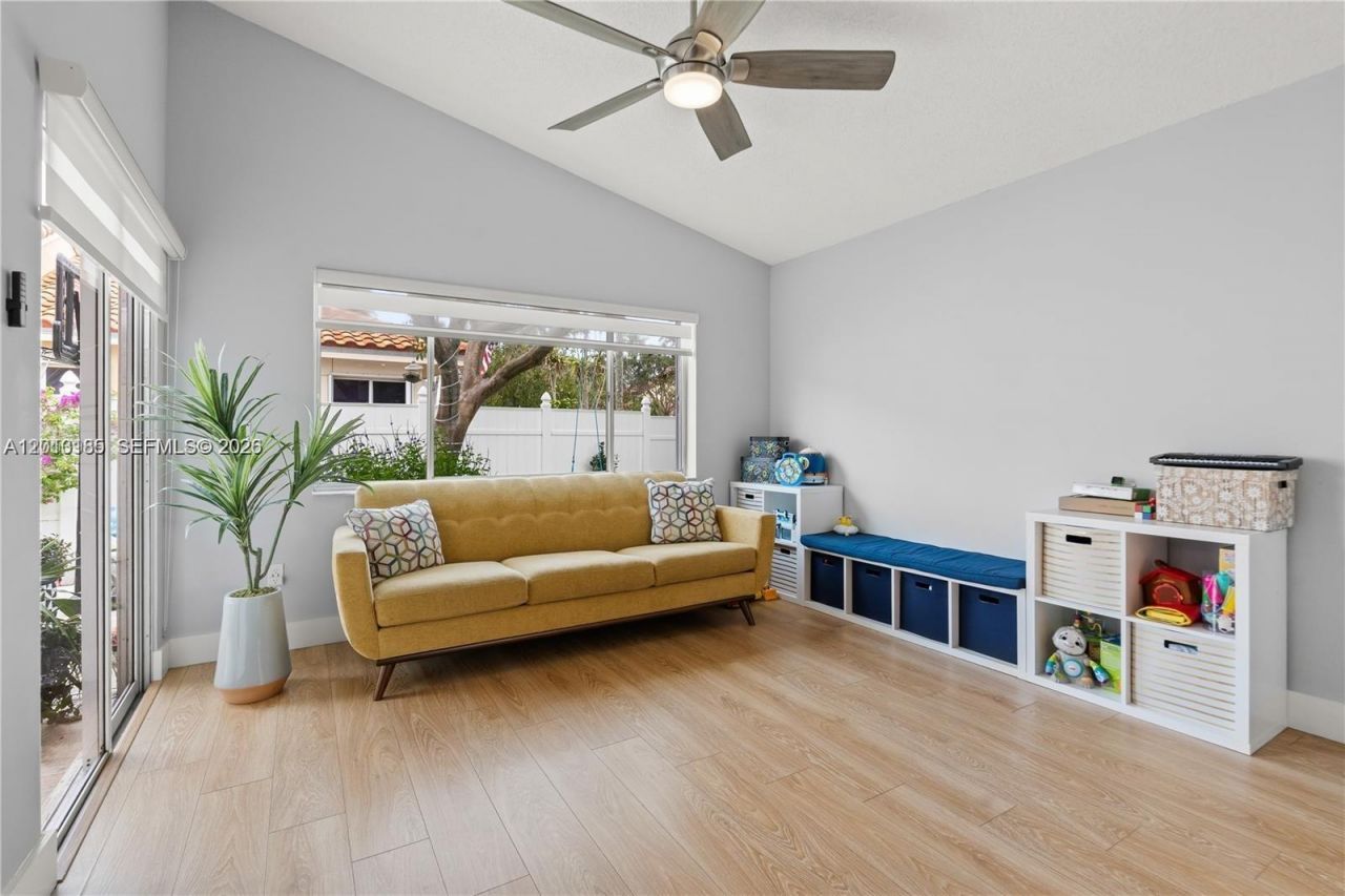 17851 NW 19th St, Unit 17851, Pembroke Pines, FL 33029 Photo