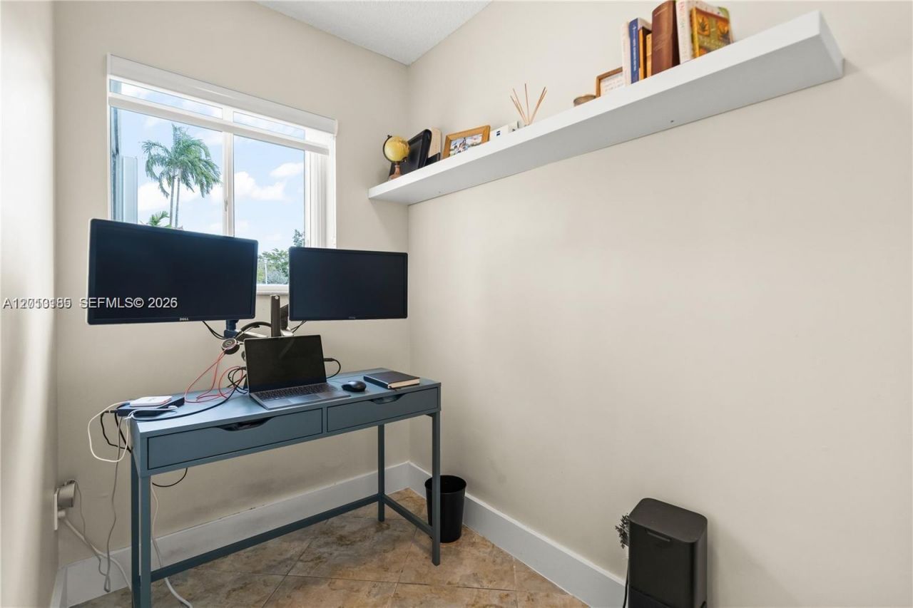 17851 NW 19th St, Unit 17851, Pembroke Pines, FL 33029 Photo
